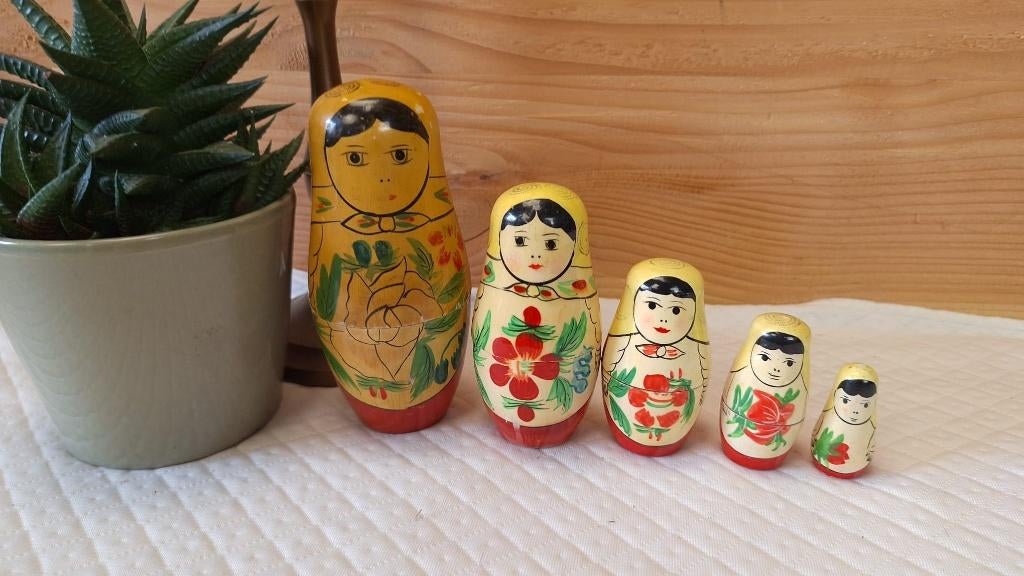 Vintage Matroesjka's popjes, Verzamelen, Poppetjes en Figuurtjes, Ophalen of Verzenden, Zo goed als nieuw