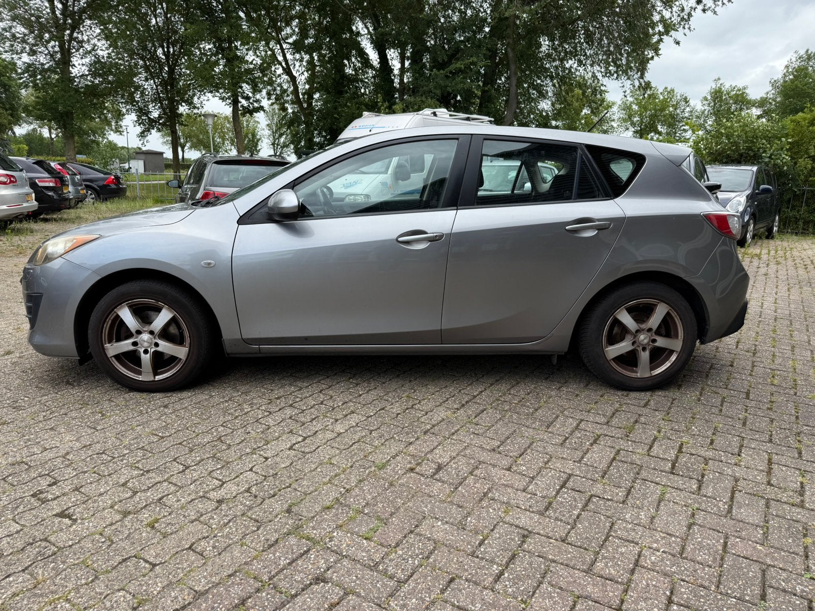 Mazda 3 1.6 Citd Hatchback EXPORT PRIJS IN EU LAND, Auto's, Mazda, Voorwielaandrijving, Stof, Stoelverwarming, Zwart