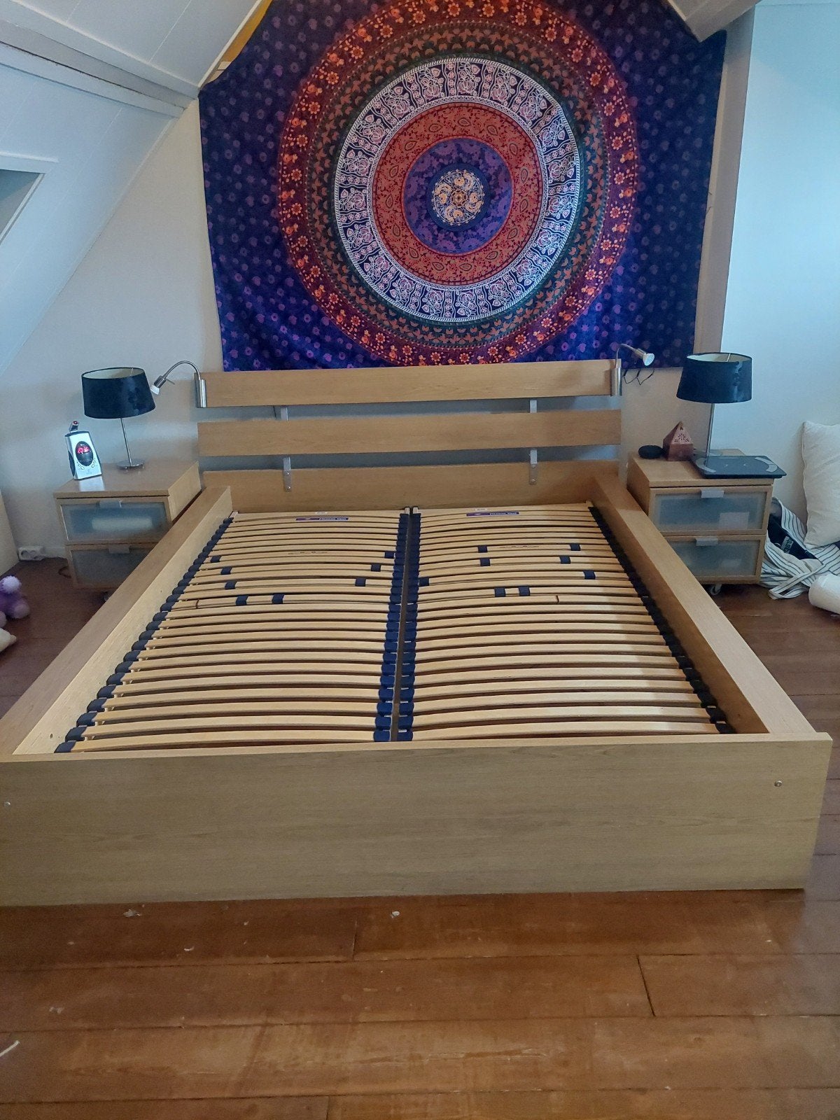 2 persoons bed ( in Utrecht), Huis en Inrichting, Slaapkamer | Bedden, Ophalen, Gebruikt, Tweepersoons, 160 cm