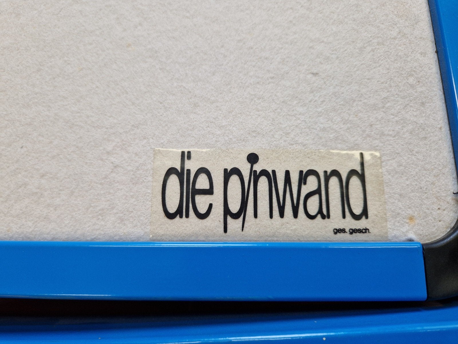 Inklapbare Pinwand / Prikbord met Opberghoes, Ophalen, Gebruikt