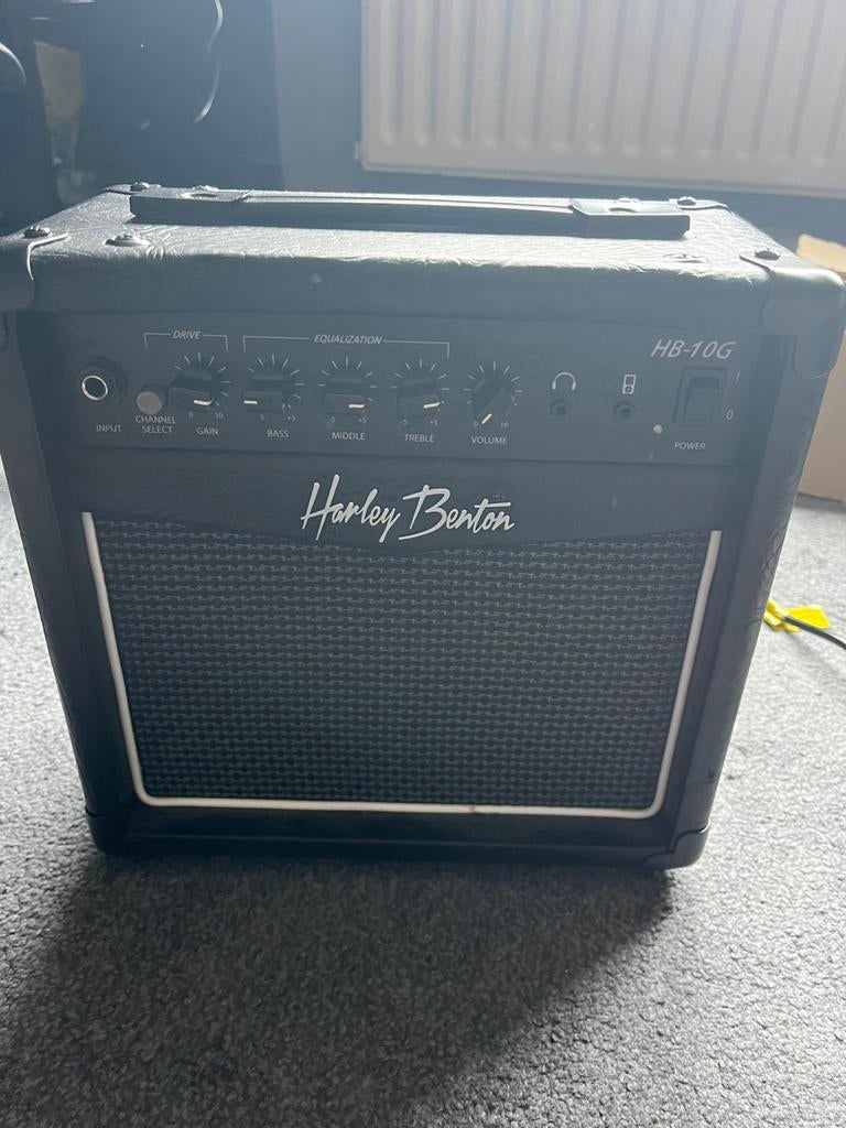 Harley benton hb10r, Ophalen of Verzenden, Zo goed als nieuw, Minder dan 50 watt