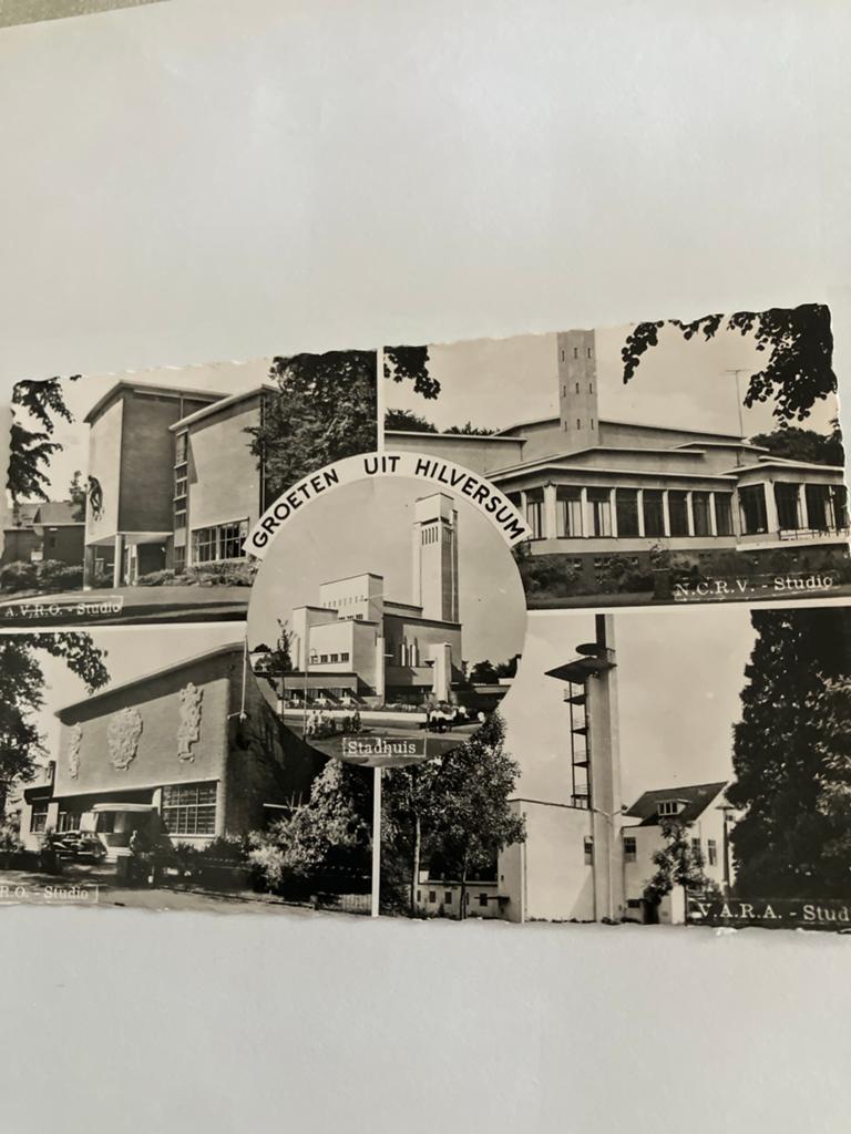 Oude ansichtkaart Hilversum - Groeten uit Hilversum, Verzamelen, Ansichtkaarten | Nederland, Ophalen of Verzenden, 1960 tot 1980