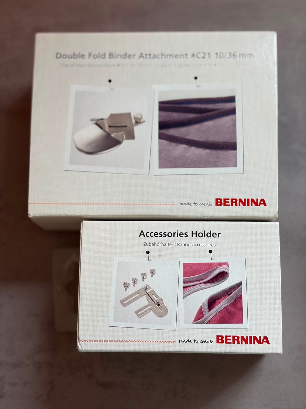 Te koop Bernina bandapparaat C21  met geleider, Ophalen of Verzenden, Zo goed als nieuw, Lockmachine, Bernina