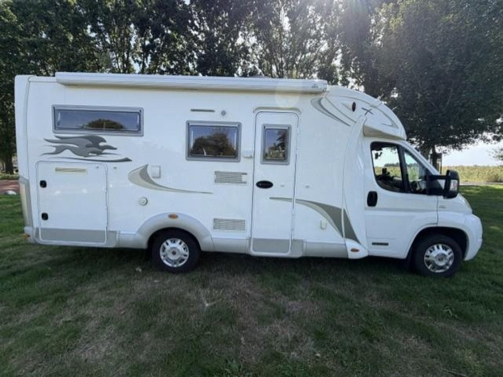 Laika X 660 R Enkele bedden, Koelkast, Ringverwarming, Fiat, 6 tot 7 meter