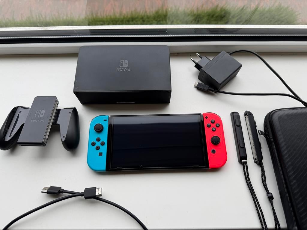 Nintendo Switch OLED - Zo goed als nieuw!, Ophalen of Verzenden, Zo goed als nieuw, Met 2 controllers, Switch OLED