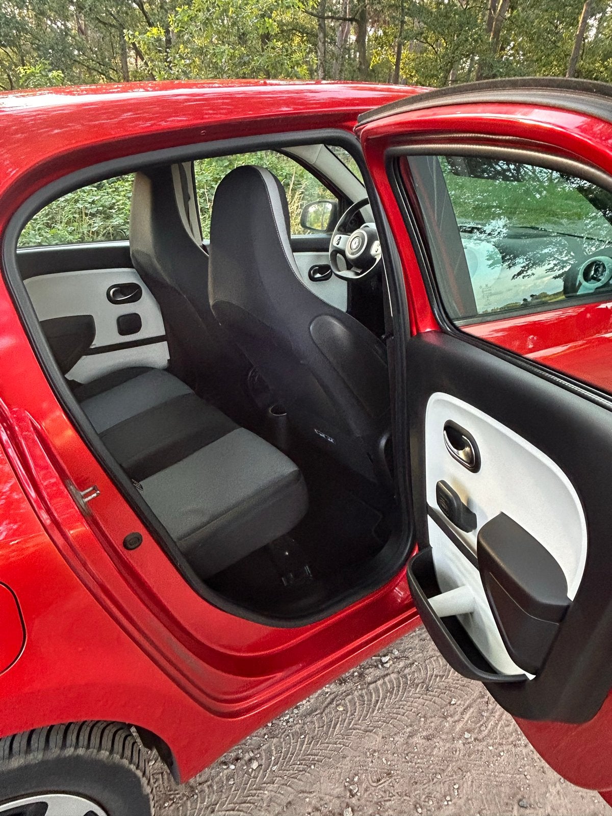 Renault Twingo 1.0 SCe 70pk S&S 2014 Rood, Auto's, Voorwielaandrijving, Twingo, 840 kg, 4 stoelen