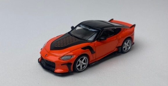 Mini GT 1:64 Nissan Z Veilside FFZ400 Oranje 2024 LHD