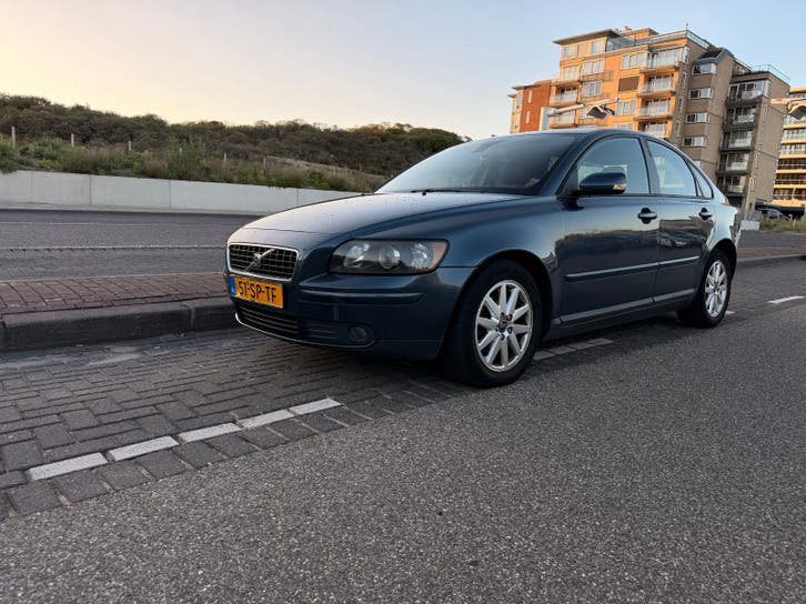 Volvo S40 1.8 2006 Blauw, Auto's, Voorwielaandrijving, 125 pk, 4 cilinders, Blauw
