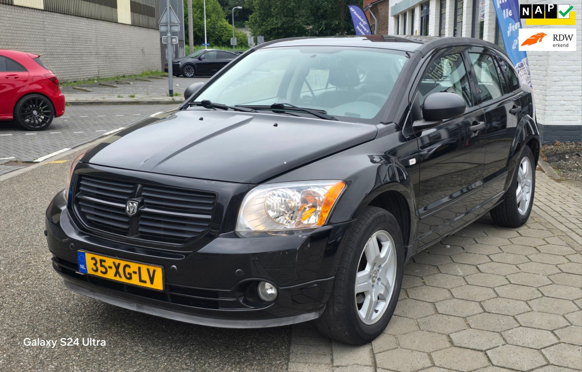 Dodge Caliber 2.0 SXT*automaat*lage km 101000 nap*apk*airco*, 1998 cc, 450 kg, Gebruikt, Zwart