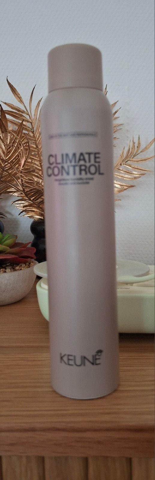 Keune Climate Control Hairspray - Beschermt tegen vocht, Ophalen of Verzenden, Zo goed als nieuw, Gel, Wax, Haarlak of Mousse