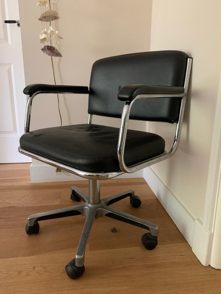 stoel vintage, Huis en Inrichting, Stoelen, Ophalen, Gebruikt, Bauhaus, Zwart