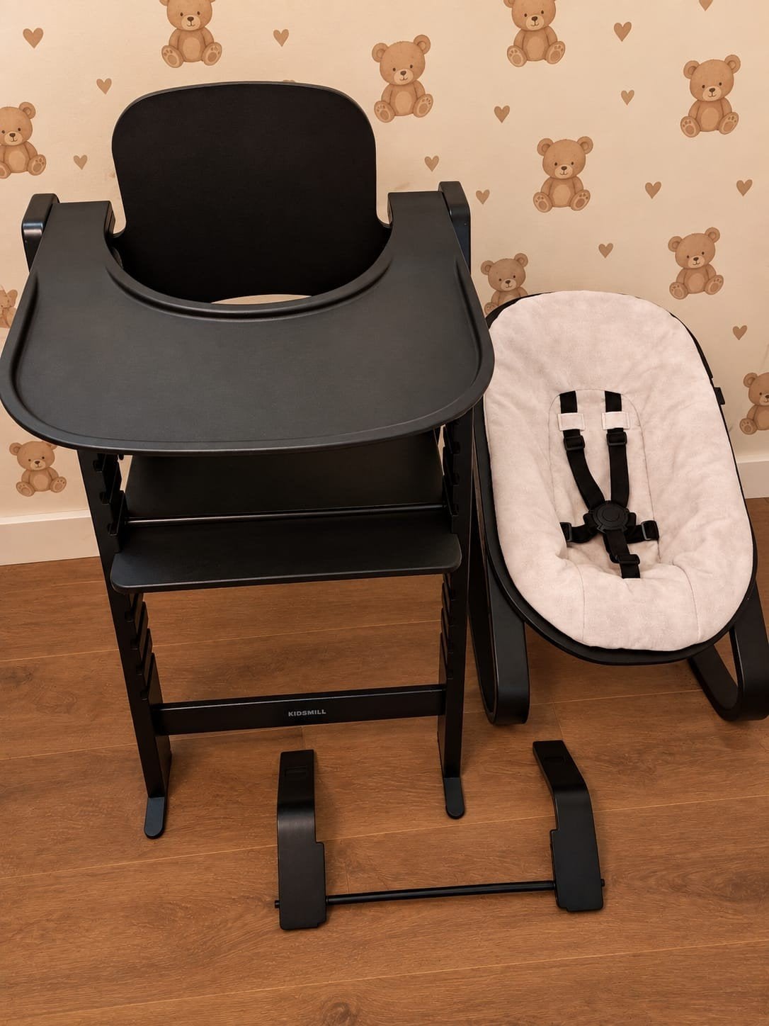Kidsmill Up meegroeistoel met newborn set/ eetblad & beugel, Ophalen, Zo goed als nieuw, Meegroeistoel, Aanschuifbaar