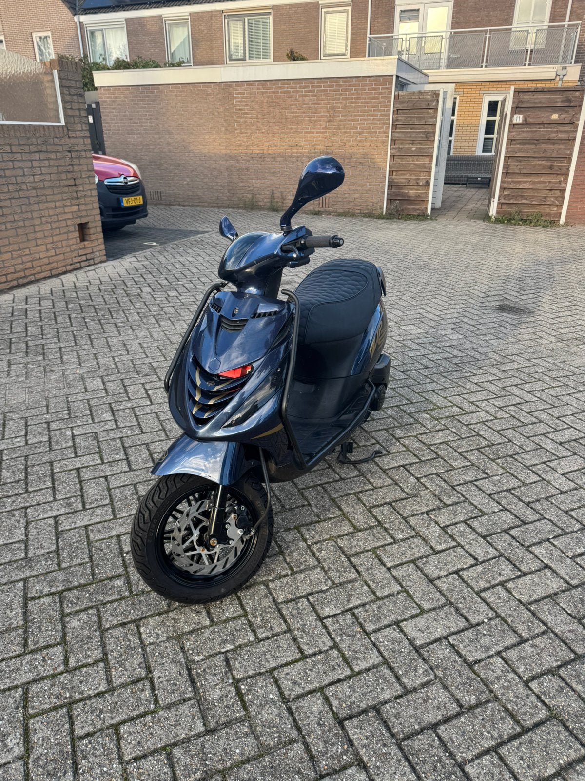 Piaggio zip SP 2022 - Full Option, Maximaal 45 km/u, Zip, Ophalen of Verzenden, Zo goed als nieuw