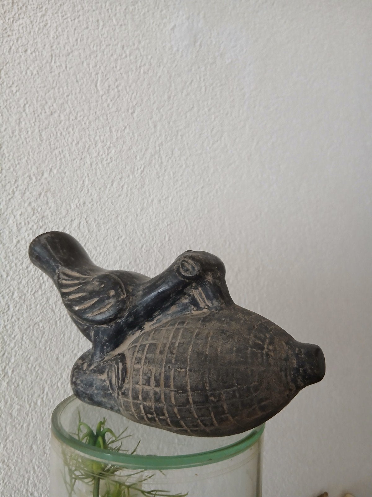 Colombia Chimu ? zwarte aardewerk fluit vogel op maïs beeld, Ophalen of Verzenden