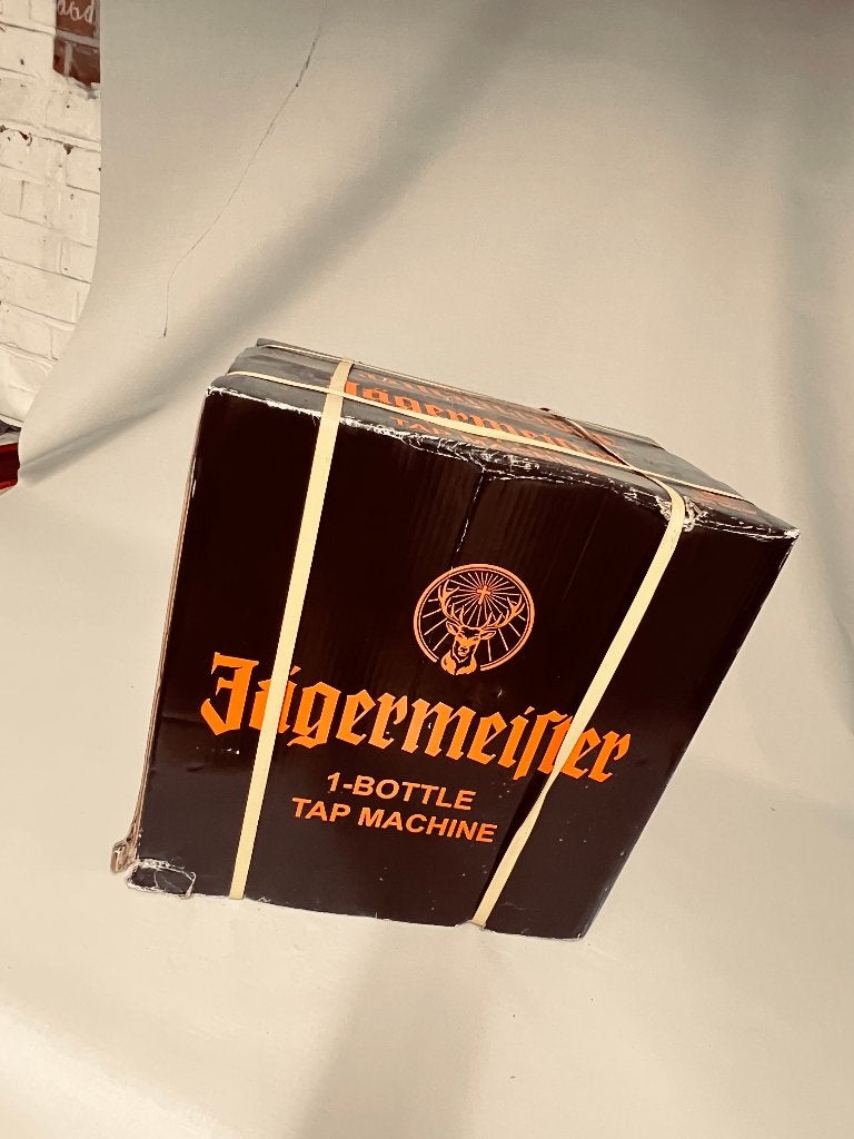 Jagermeister tap 1 fles Gloednieuwe in doos, Witgoed en Apparatuur, Thuistaps, Ophalen of Verzenden, Nieuw, Overige merken