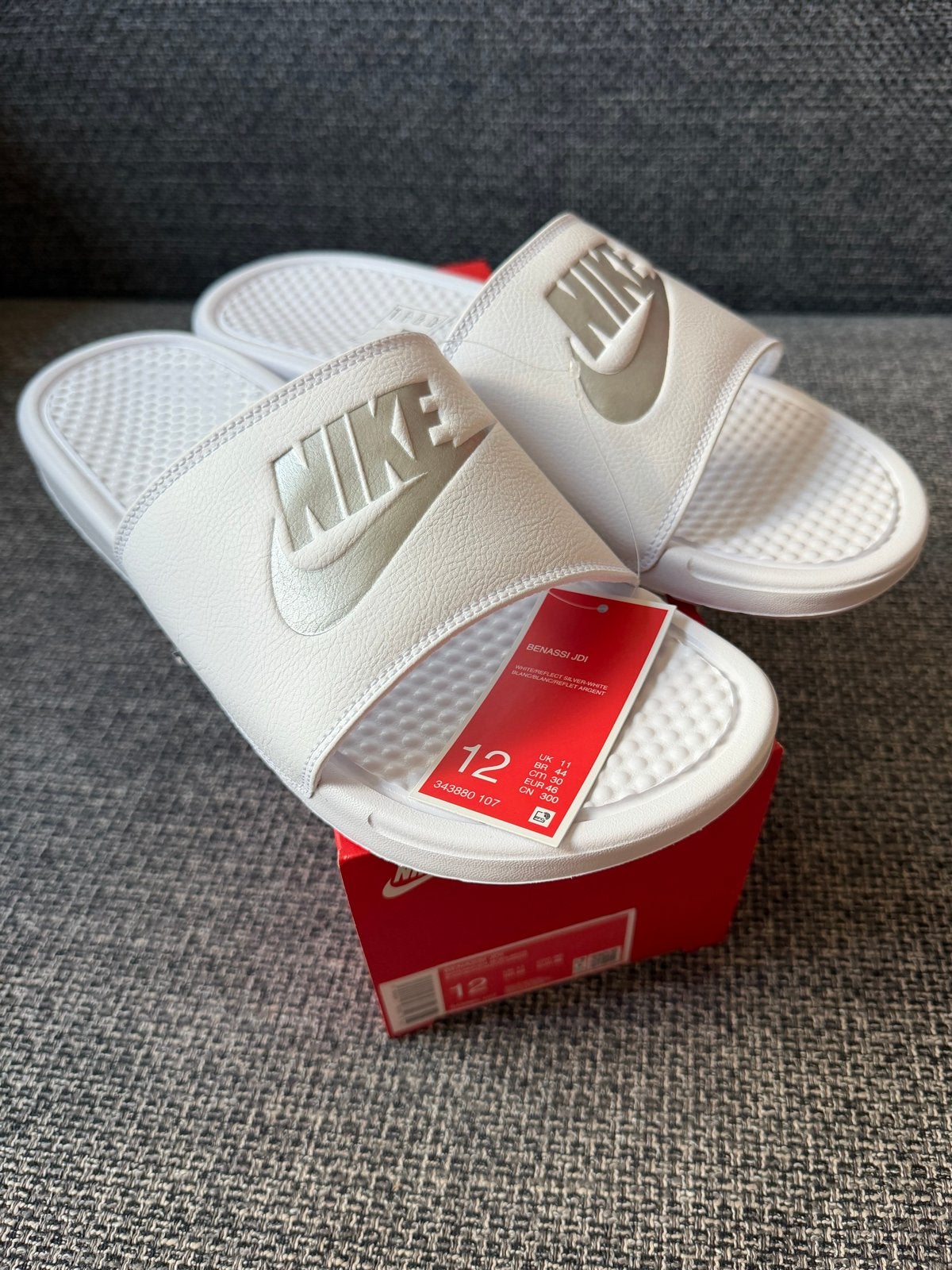 Nike Benassi JDI slippers maat 46 - Nieuw in doos, Slippers, Wit, Nieuw, Ophalen of Verzenden