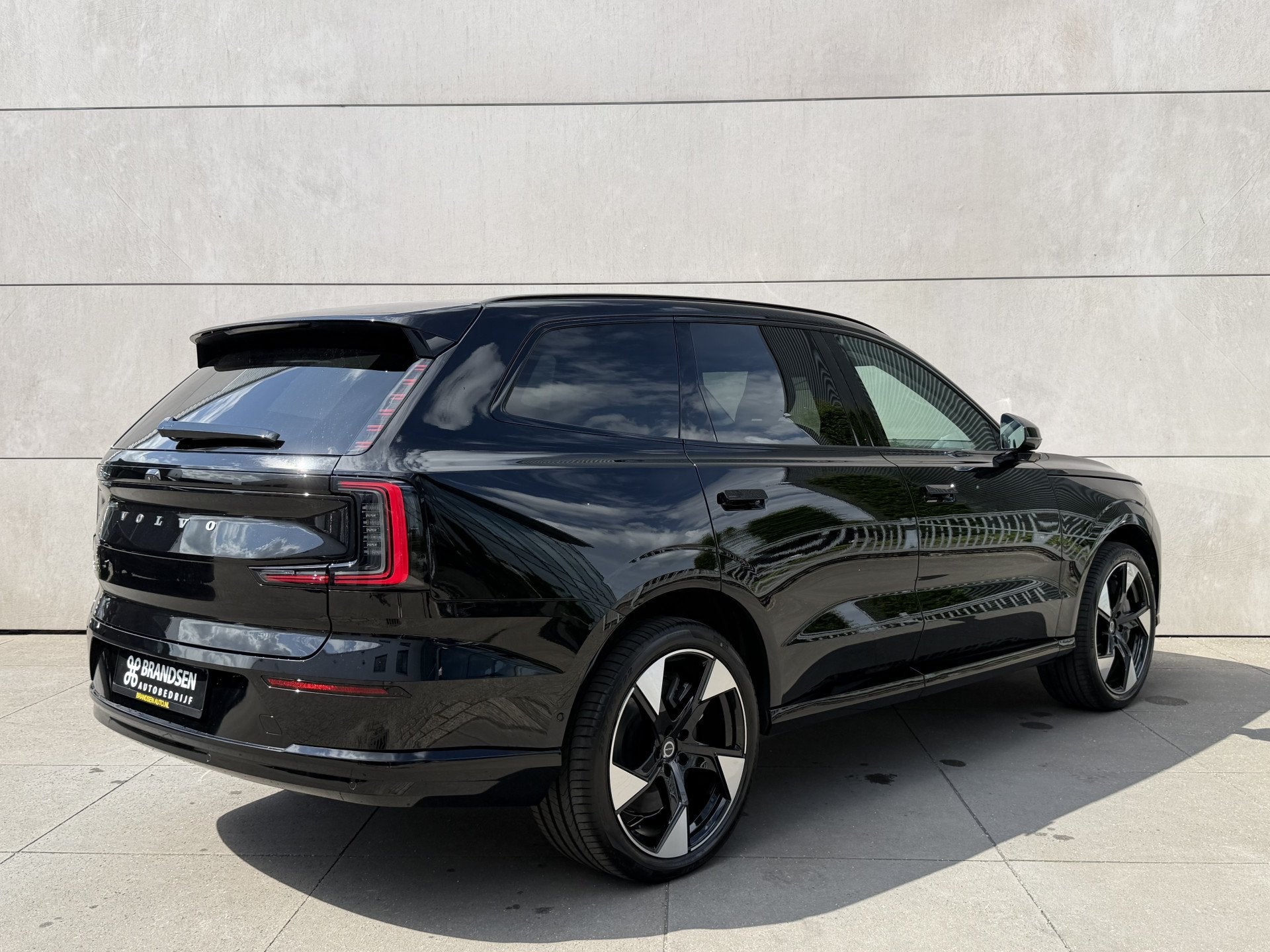 Volvo EX90 Single Motor Core 7p. 104 kWh Pilot assist Pack-C, Auto's, Automaat, Achterwielaandrijving, 612 km, Met garantie (alle)