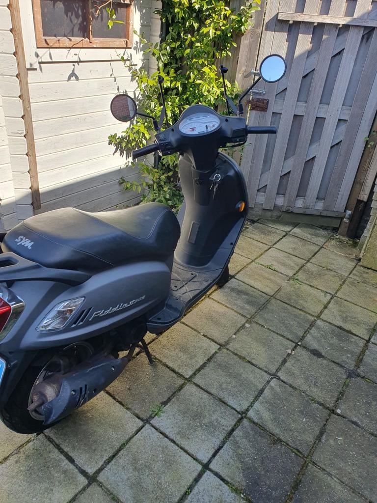 Sym fiddle 2, Fietsen en Brommers, Ophalen of Verzenden, Benzine