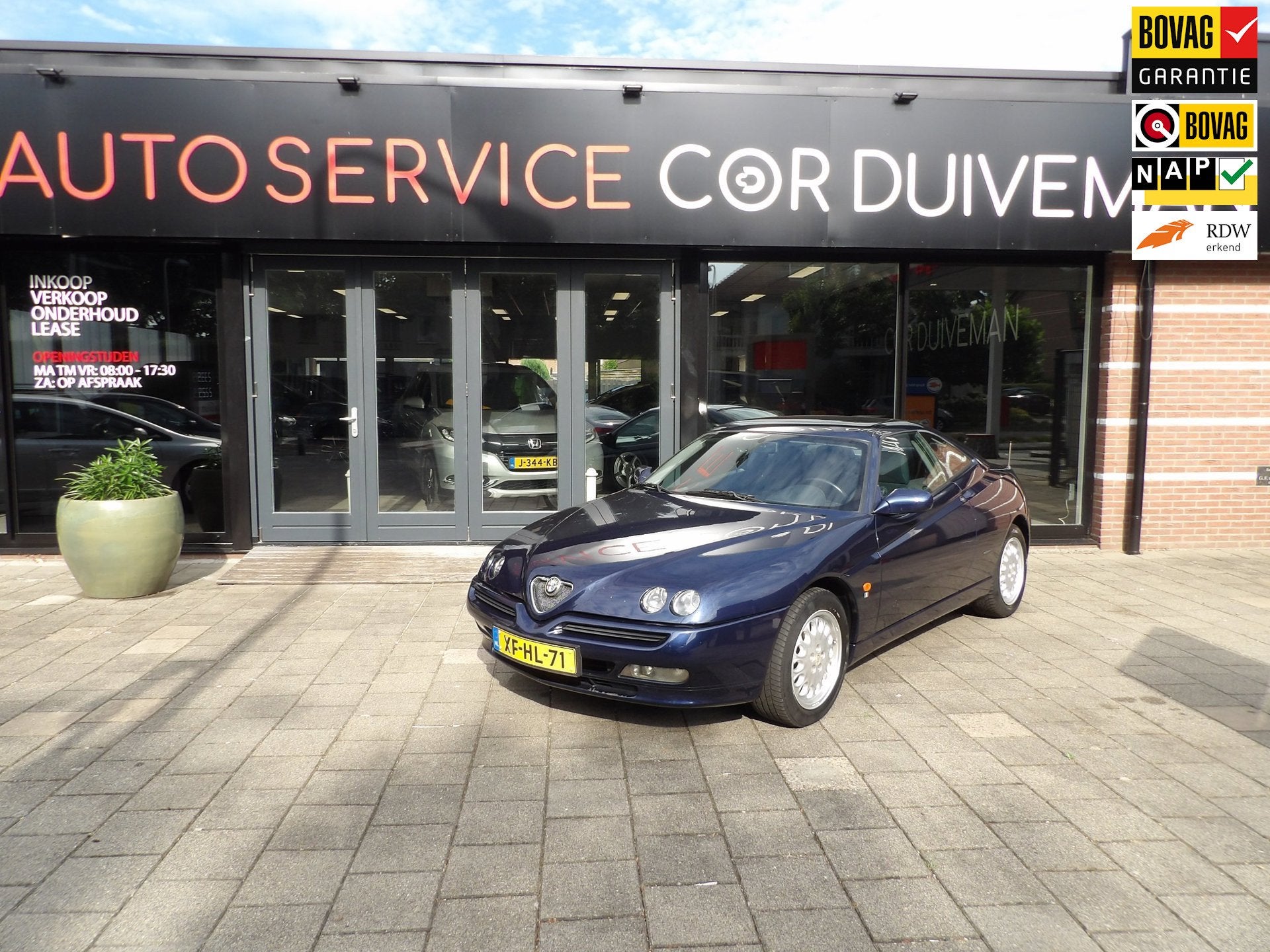 Alfa Romeo GTV 1.8-16V T.Spark NL AUTO VOOR LIEFHEBBERS, Auto's, Alfa Romeo, Gebruikt, Zwart, 4 cilinders, Bedrijf
