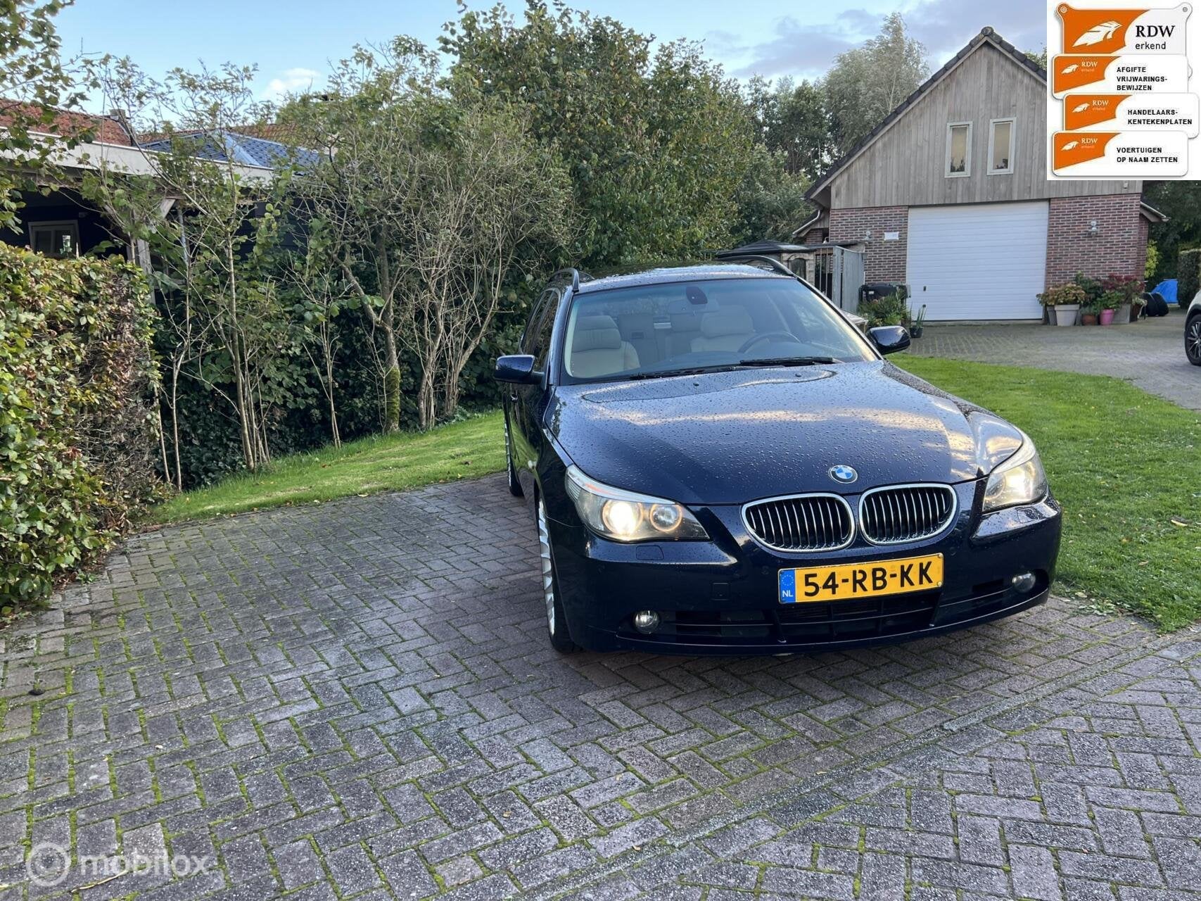 Sportieve nette BMW Touring 525i High Executive bj 2005., Auto's, Automaat, Achterwielaandrijving, Gebruikt, 2000 kg