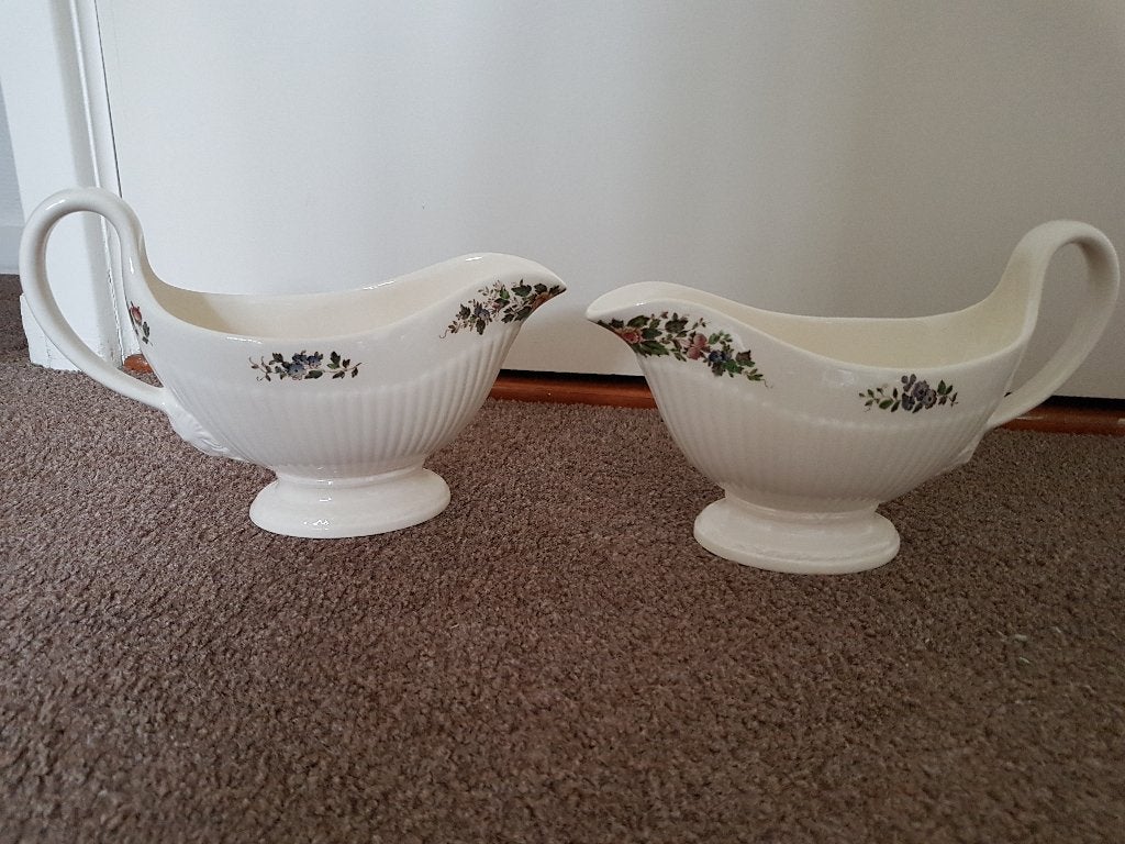2 Wedgwood Conway Jus Kommen!!, Huis en Inrichting, Overige typen, Ophalen of Verzenden, Zo goed als nieuw, Wedgwood