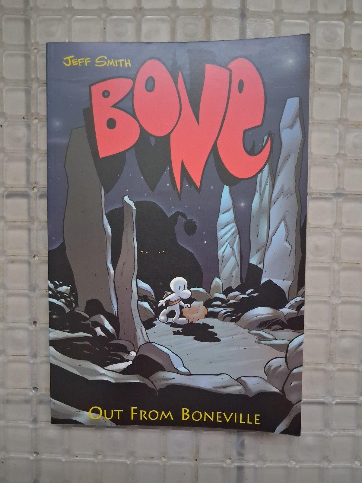 Bone - out from Boneville TPB, Amerika, Ophalen of Verzenden, Zo goed als nieuw, Meerdere comics