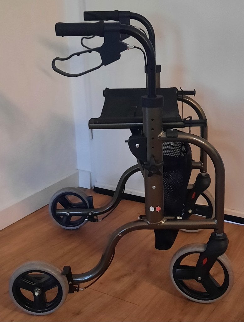 Rollator Bisschoff & Bisschoff S + Tas ( 5.7 kg !! ), Diversen, Ophalen of Verzenden, Opvouwbaar, Zo goed als nieuw