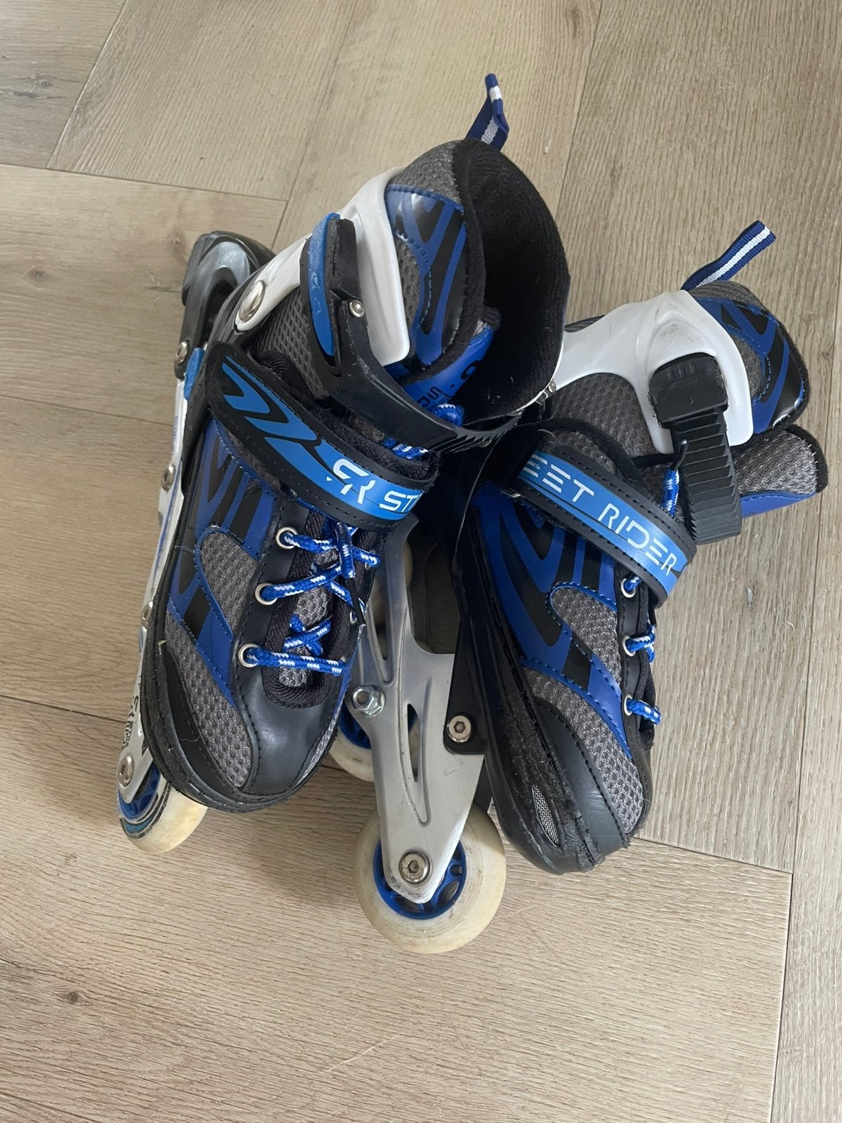 Skeelers 31-34, Sport en Fitness, Skeelers, Ophalen, Zo goed als nieuw