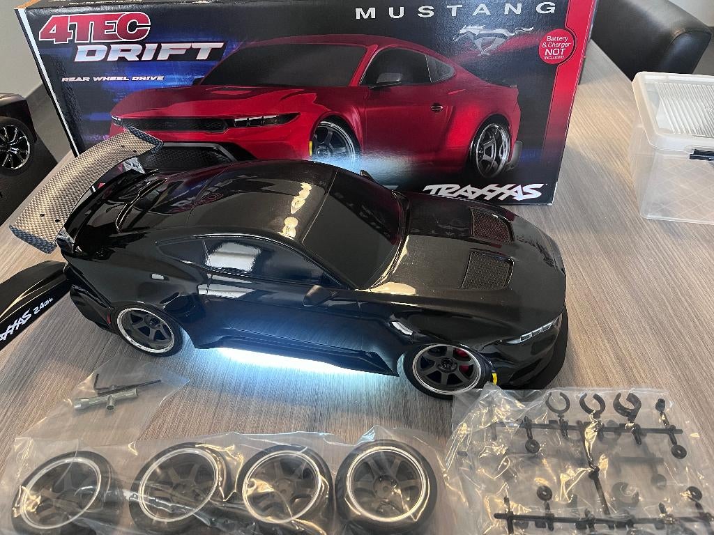 Traxxas 4-tec Drift (brushless), Zo goed als nieuw, Schaal 1:10, Auto onroad, RTR (Ready to Run)