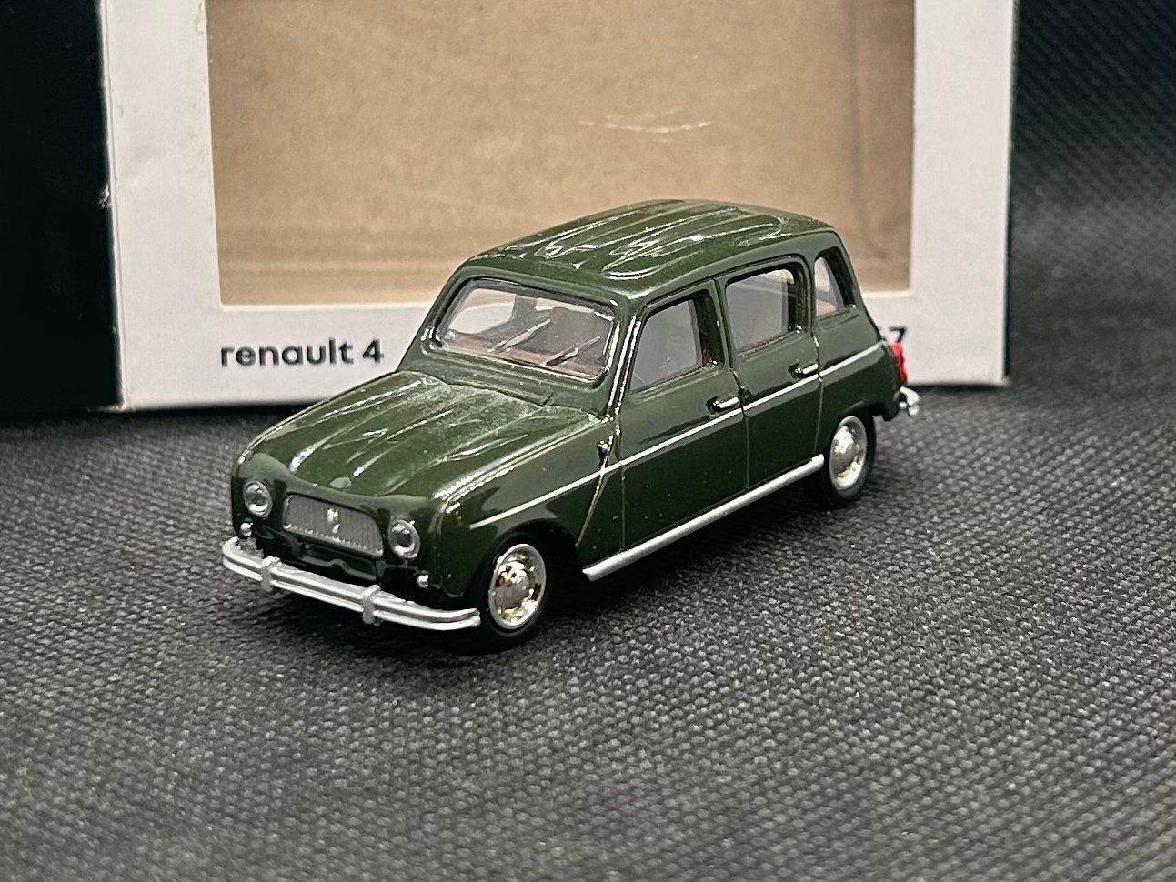Norev Renault 4 1:64 OVP, Verzenden, Zo goed als nieuw, Auto