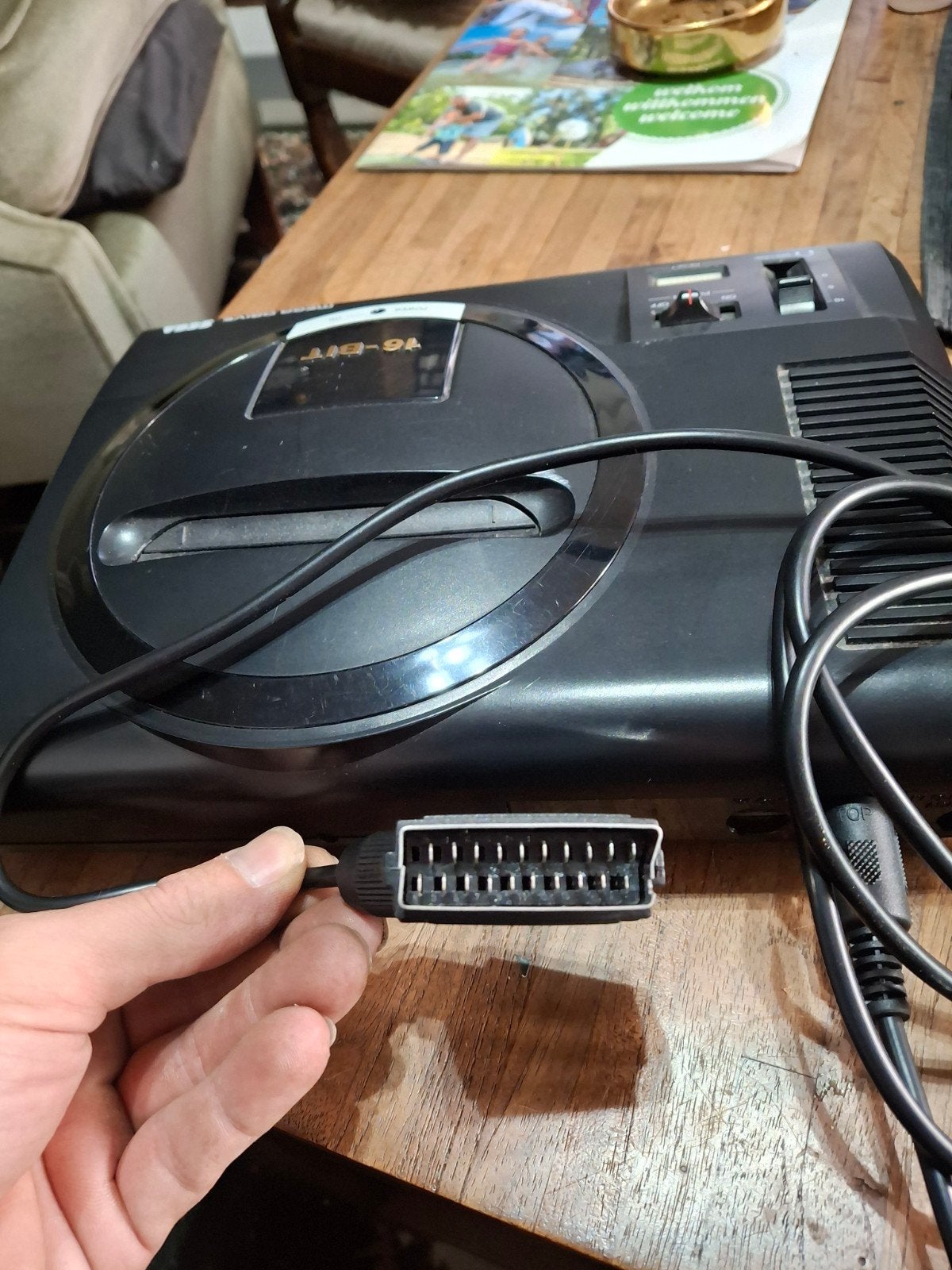 Sega Mega Drive console met SCART-kabel, Spelcomputers en Games, Spelcomputers | Sega, Gebruikt, Mega Drive, Met 2 controllers