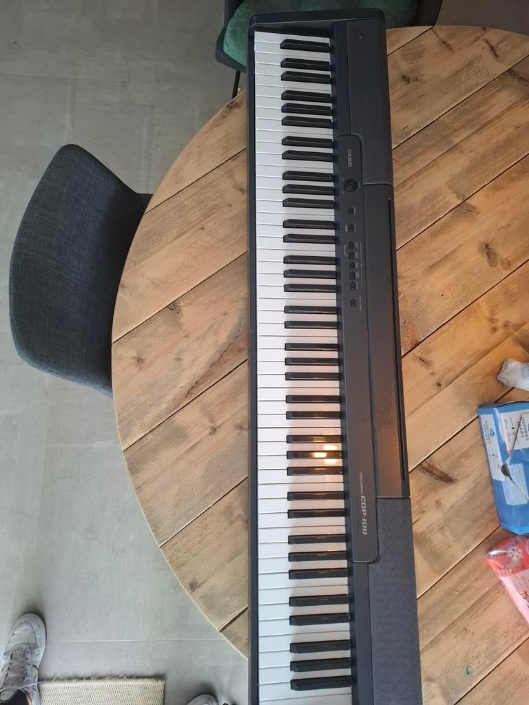 Casio CDP-100 Digitale Piano, Muziek en Instrumenten, Piano's, Ophalen, Zwart, Digitaal, Zo goed als nieuw