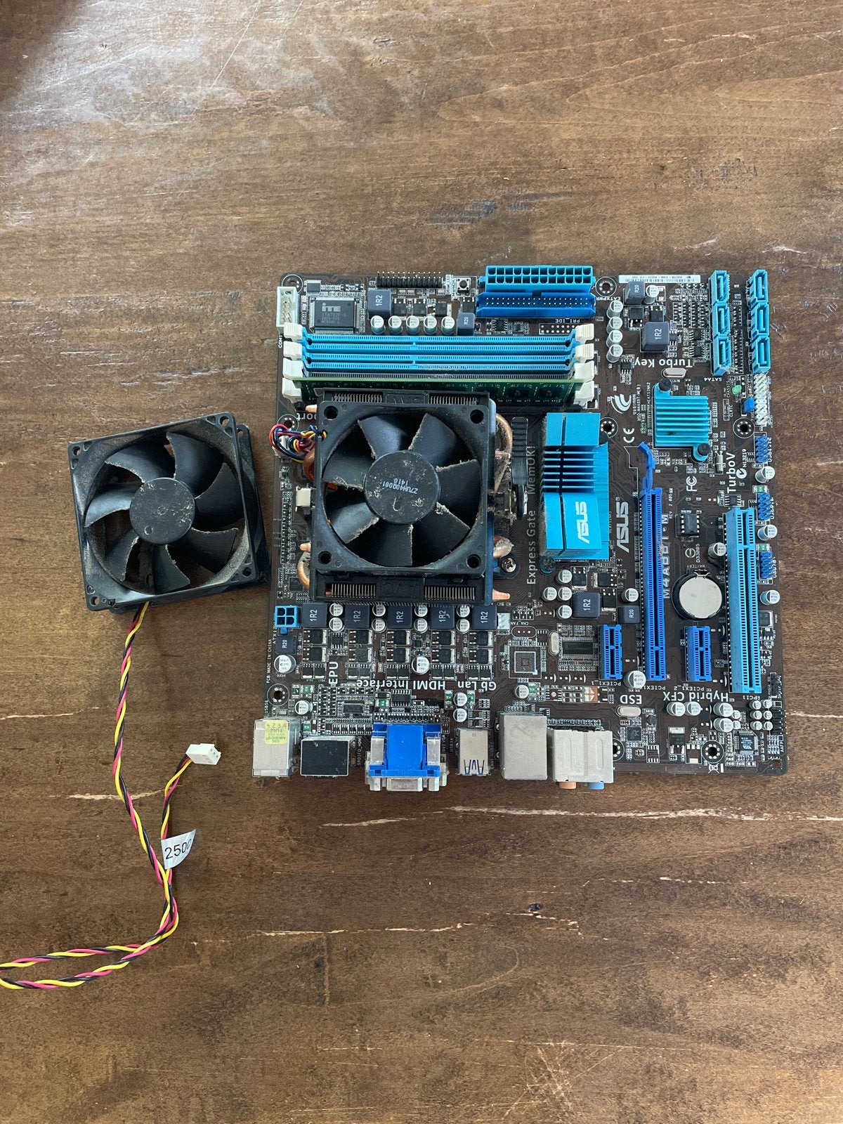 Asus moederbord met AMD athlon CPU en 4gb DDR3 Geheugen, Computers en Software, Moederborden, Ophalen, Gebruikt, Intel, DDR3