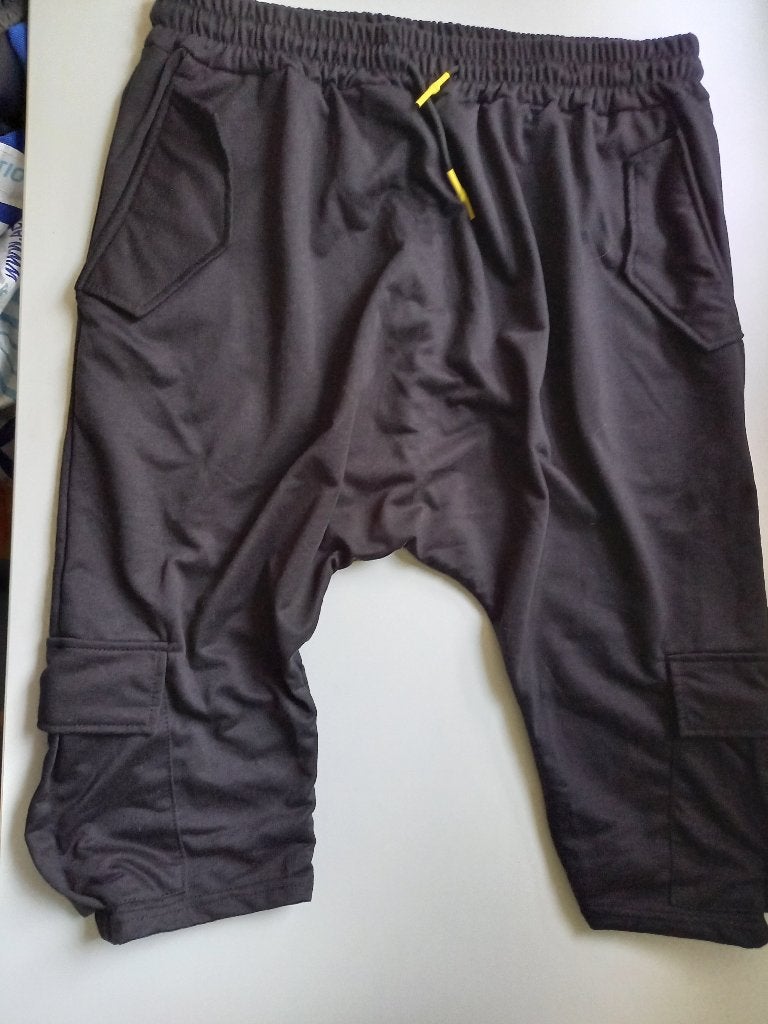leuke zwarte harem kortebroek / zouave, maat XXL - 44, Kleding | Dames, Broeken en Pantalons, Verzenden, Zwart, Maat 42/44 (L)