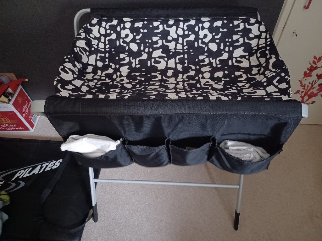 commode/inklapbaar, ook voor buiten met zijvakken v. luiers, Ophalen, Gebruikt, 50 tot 70 cm, 100 cm of meer