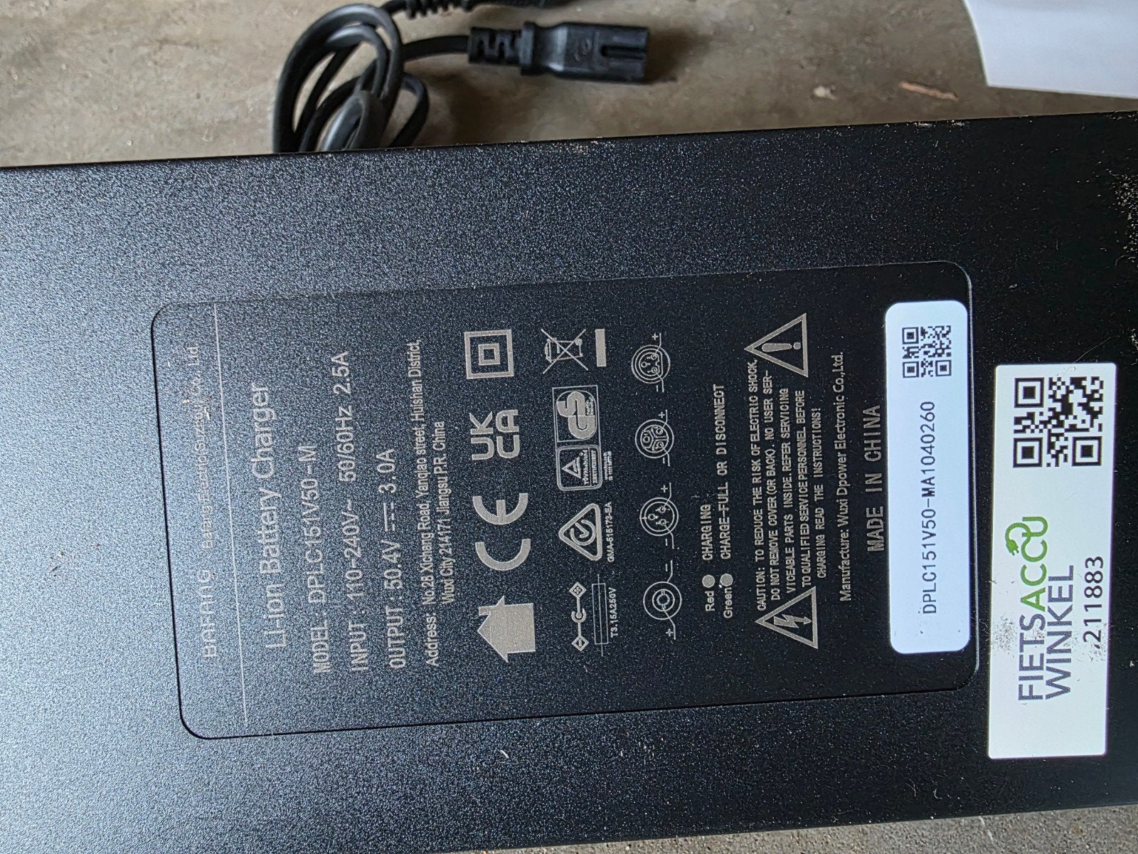 Splinternieuwe Bafang Li-ion acculader 50.4V 3.0A, Fietsen en Brommers, Nieuw