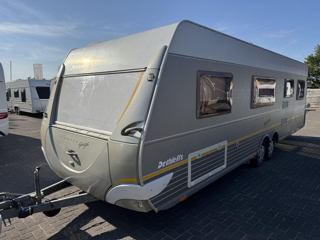 Dethleffs Camper Lifestyle 720 SK 2006 | Stapelbed Voortent, Rondzit, Schokbreker, 7 tot 8 meter, Bedrijf