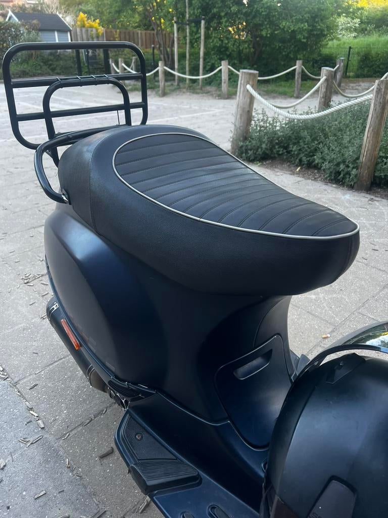 Vespa mono zadel ALLEEN TE RUIL, Ophalen, Zo goed als nieuw, Benzine, Vespa