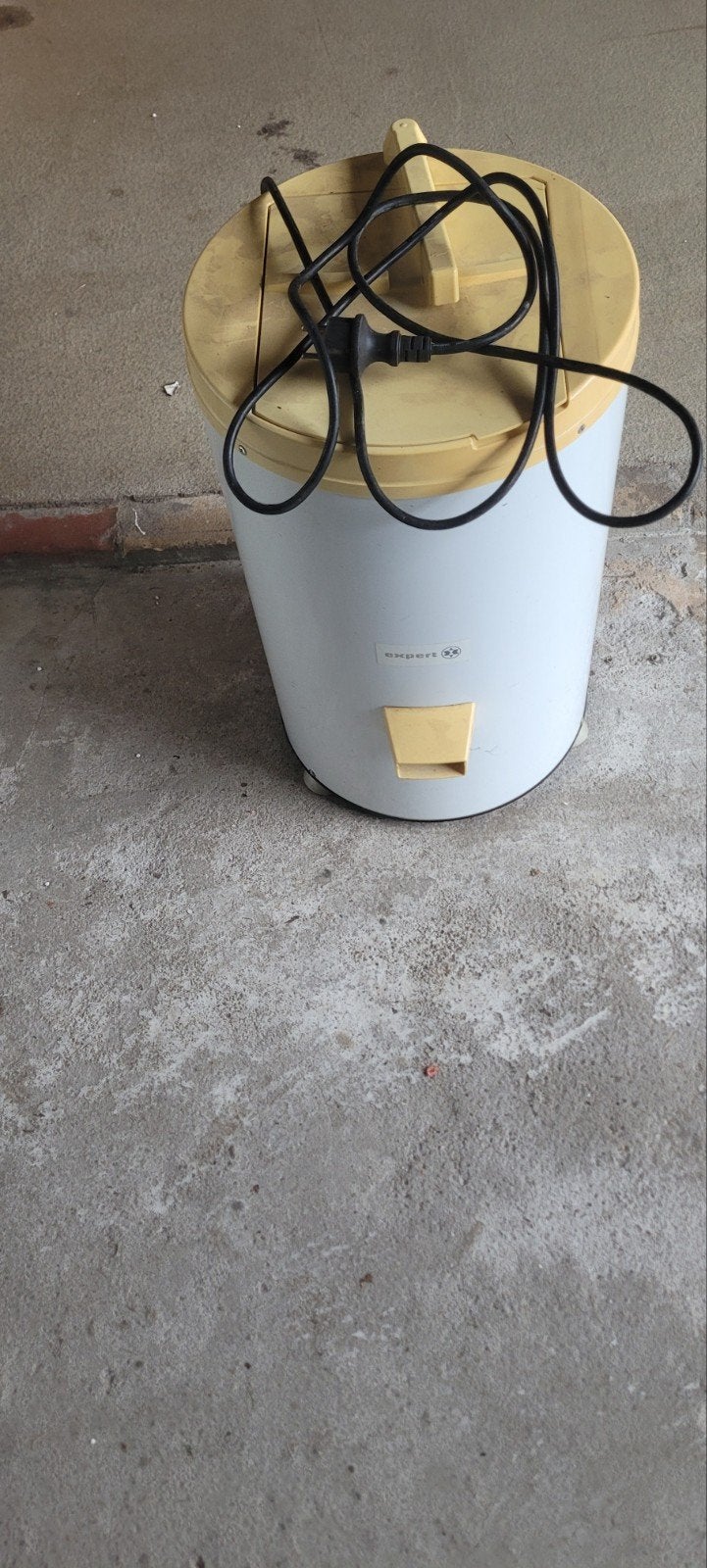 Centrifuge - Doet zijn werk goed, Witgoed en Apparatuur, Ophalen, Minder dan 85 cm, Minder dan 4 kg, Bovenlader