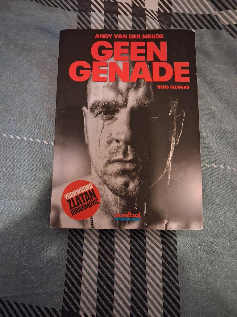 Boek Andy van der Meyde Geen Genade, Gelezen, Ophalen of Verzenden, Sport, Thijs Slegers