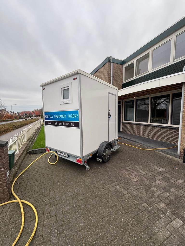 Mobiele badkamer douchewagen huren, Ophalen, ., ., Douche