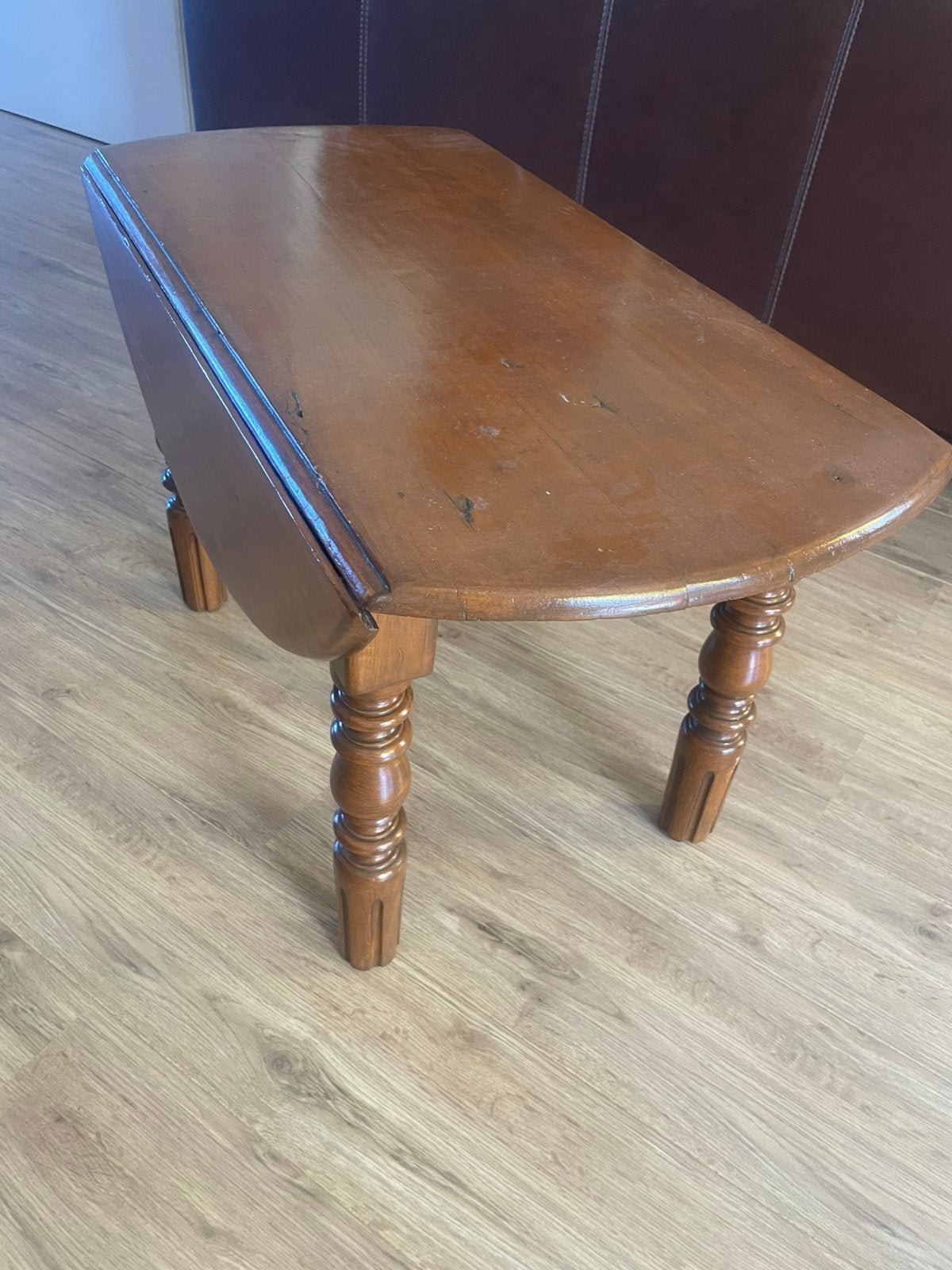 Hangoortafeltje brocante, Ophalen