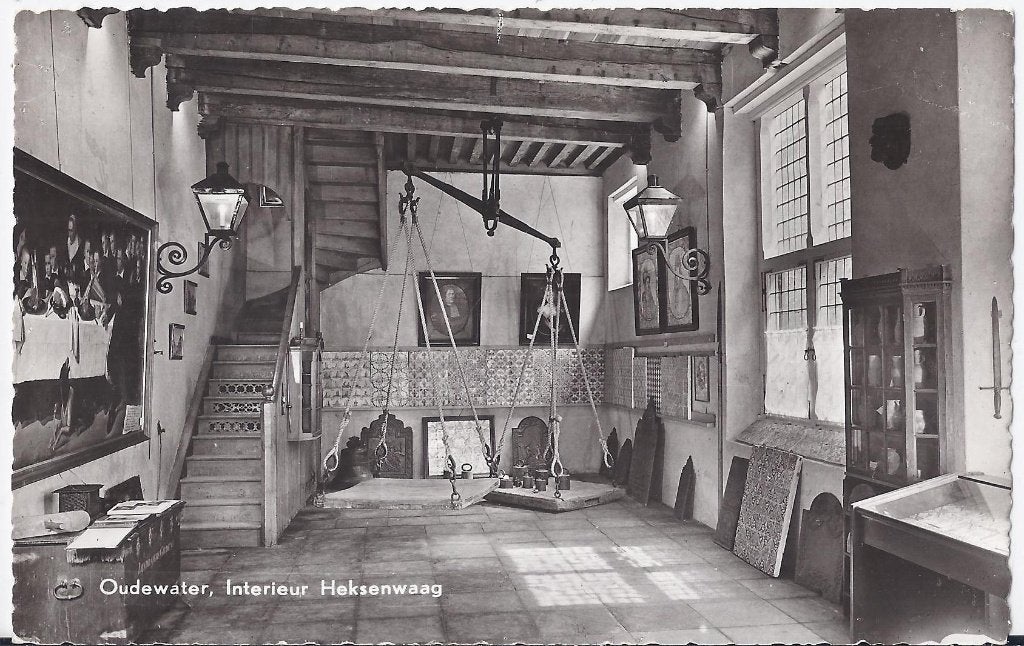 Oudewater interieur heksenwaag oude ansichtkaart ( 9675 ), Ophalen of Verzenden, 1960 tot 1980, Ongelopen, Noord-Brabant