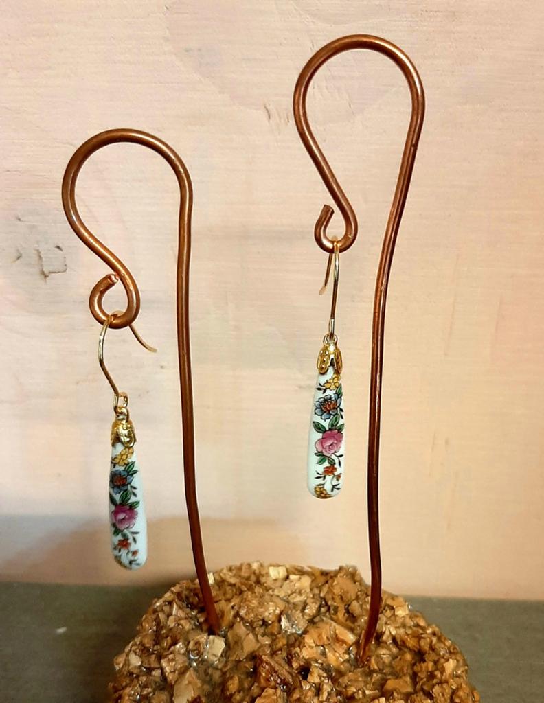 Elegante oorhangers met bloemdecoratie, Sieraden, Tassen en Uiterlijk, Oorbellen, Hangers, Nieuw, Ophalen of Verzenden, Glas