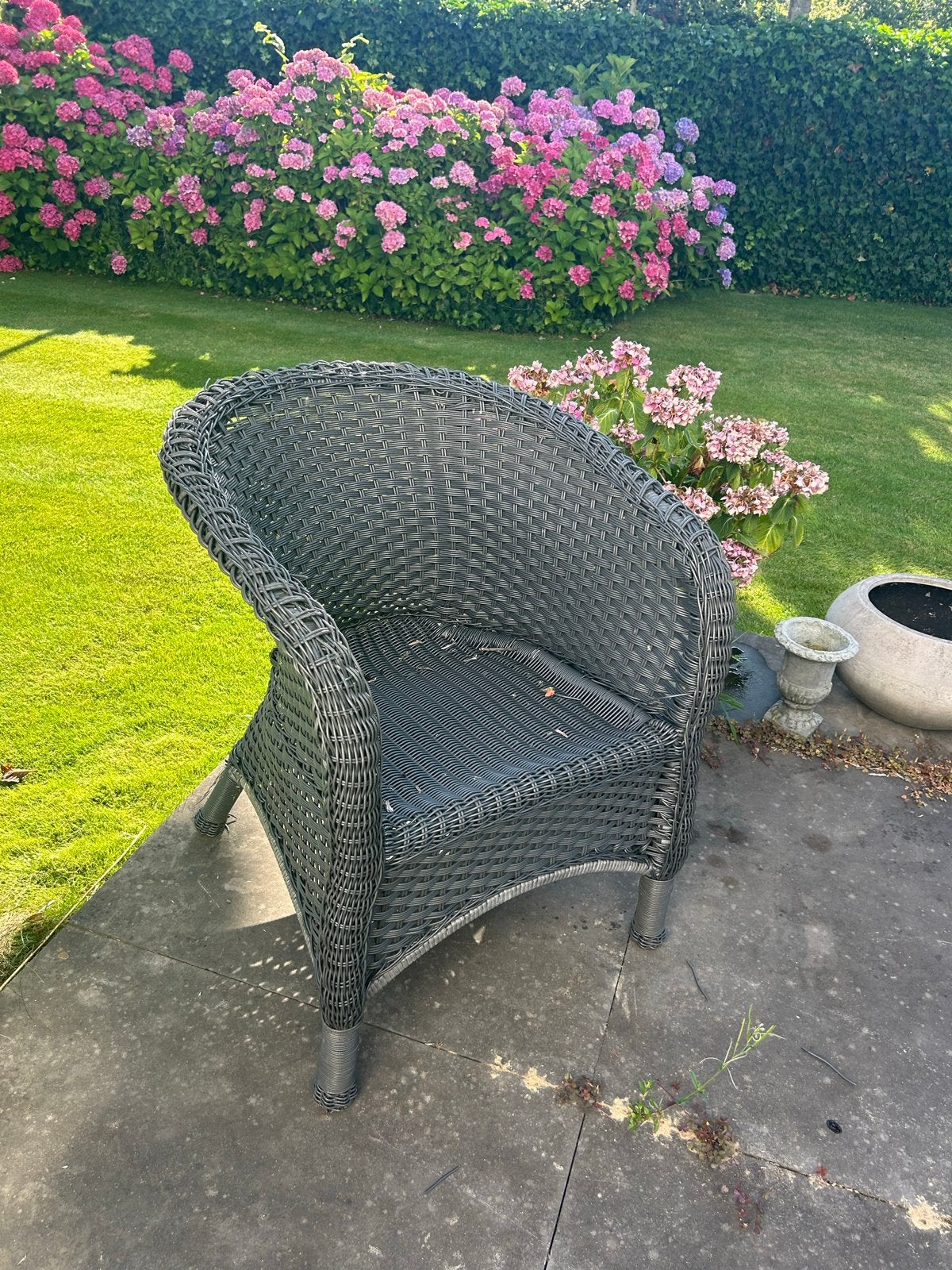 Comfortabele Wicker Tuinstoel - Grijs, Ophalen, Gebruikt, Wicker