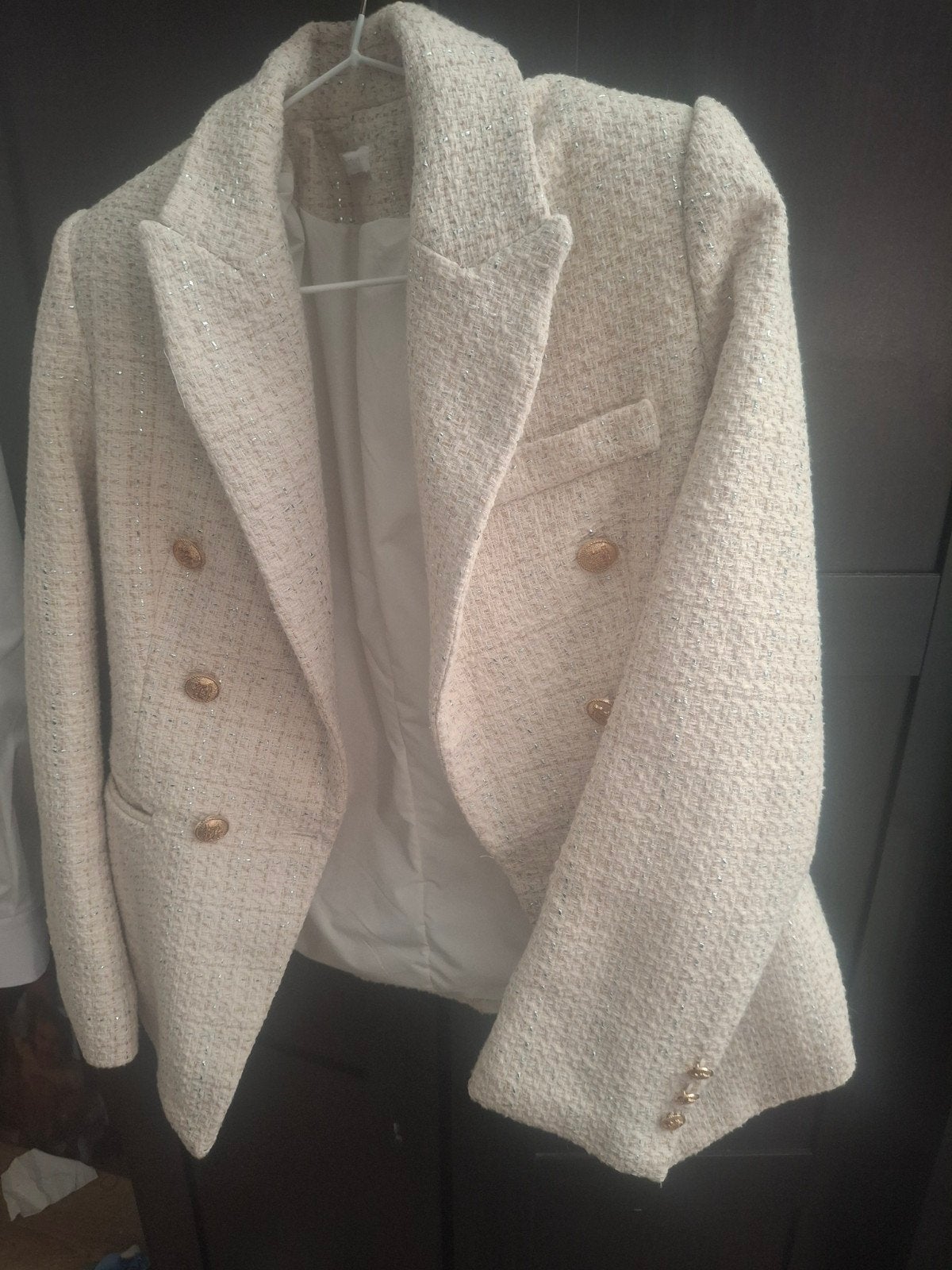 Chique tweed jasje met gouden knopen - Maat M/L, Kleding | Dames, Beige, Zo goed als nieuw, Jasje, Ophalen