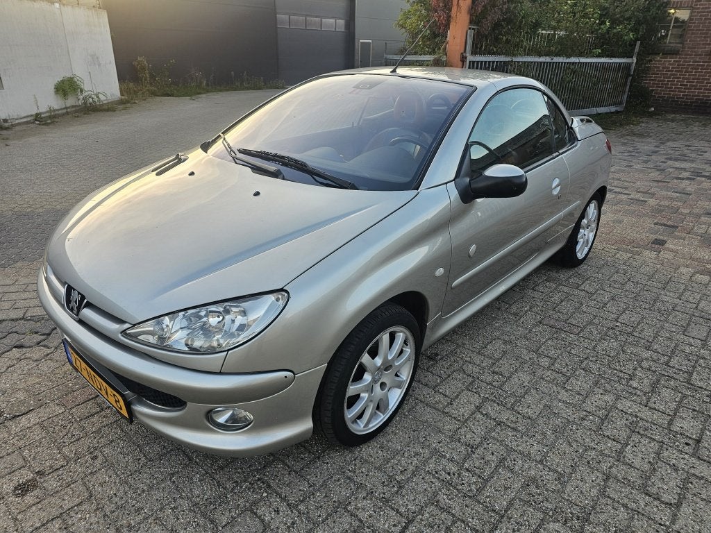 Peugeot 206 CC 1.6-16V,Apk,Nap,Airco, Gebruikt, 4 cilinders, Cabriolet, 4 stoelen