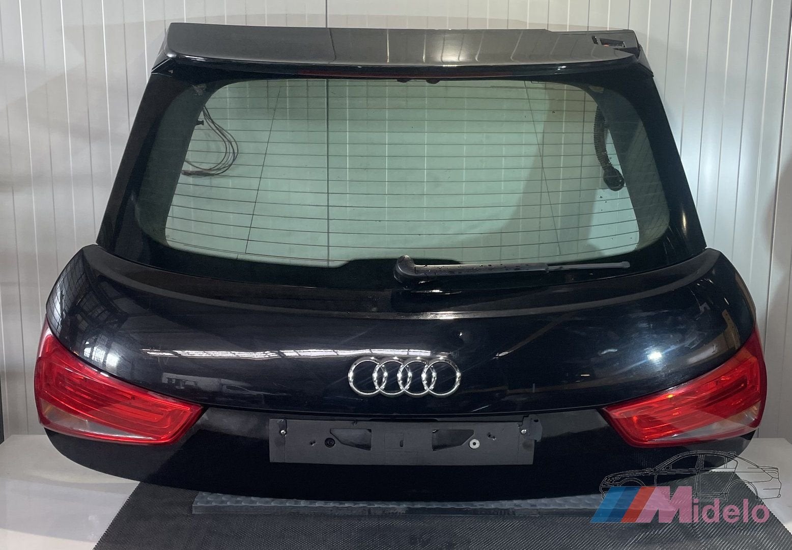 AUDI A1 ACHTERKLEP 8X4827023B, Gebruikt, -, Achter, -