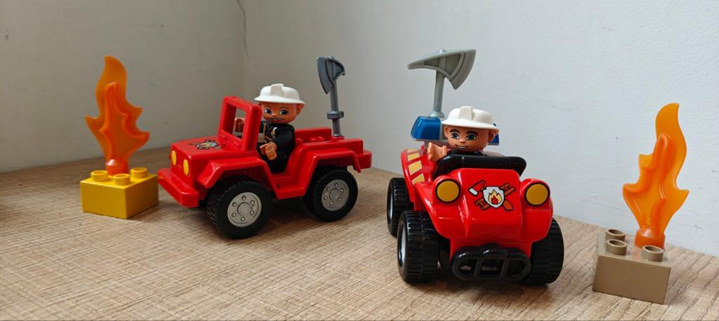 2 sets - LEGO Duplo brandweercommandant 5603 + 6169, Ophalen of Verzenden, Zo goed als nieuw, Duplo