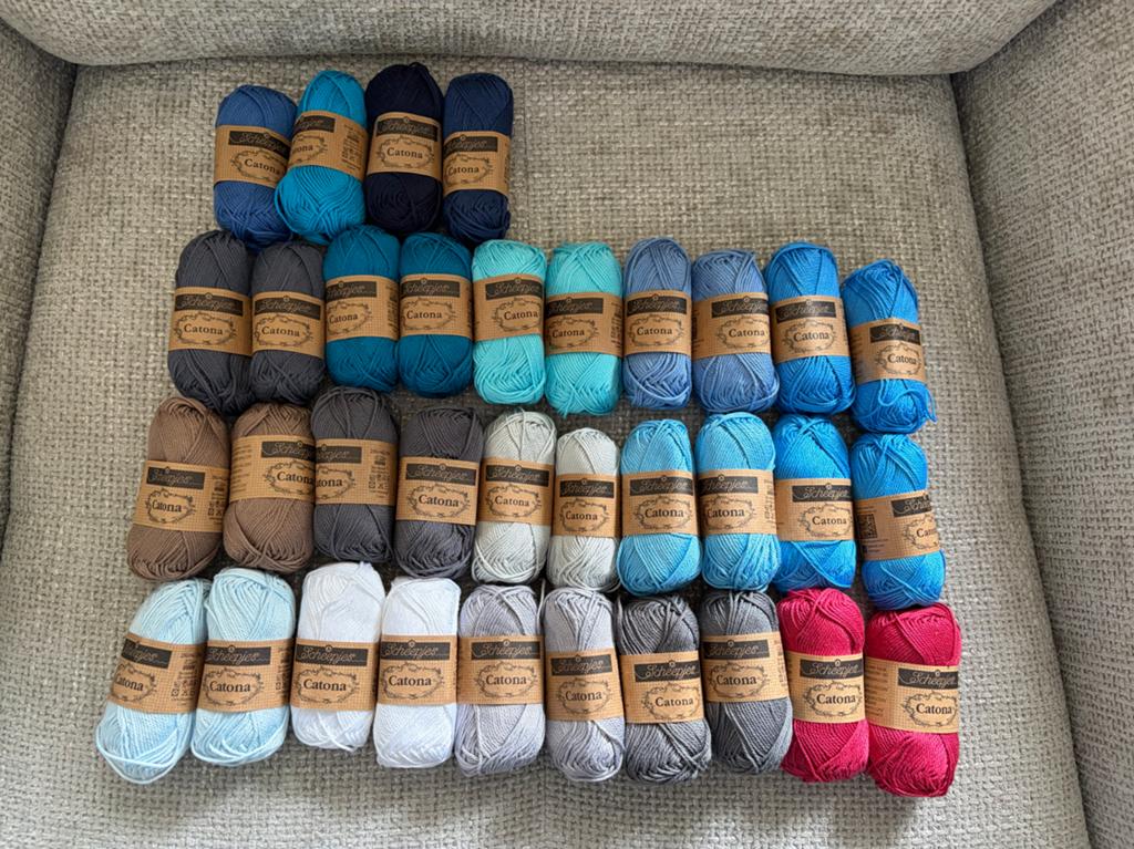 34 bolletjes Scheepjes Catona 25 gram - Diverse kleuren, Ophalen of Verzenden, Zo goed als nieuw, Breien of Haken, Wol of Garen